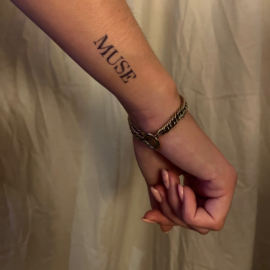 Musa del tatuaggio temporaneo