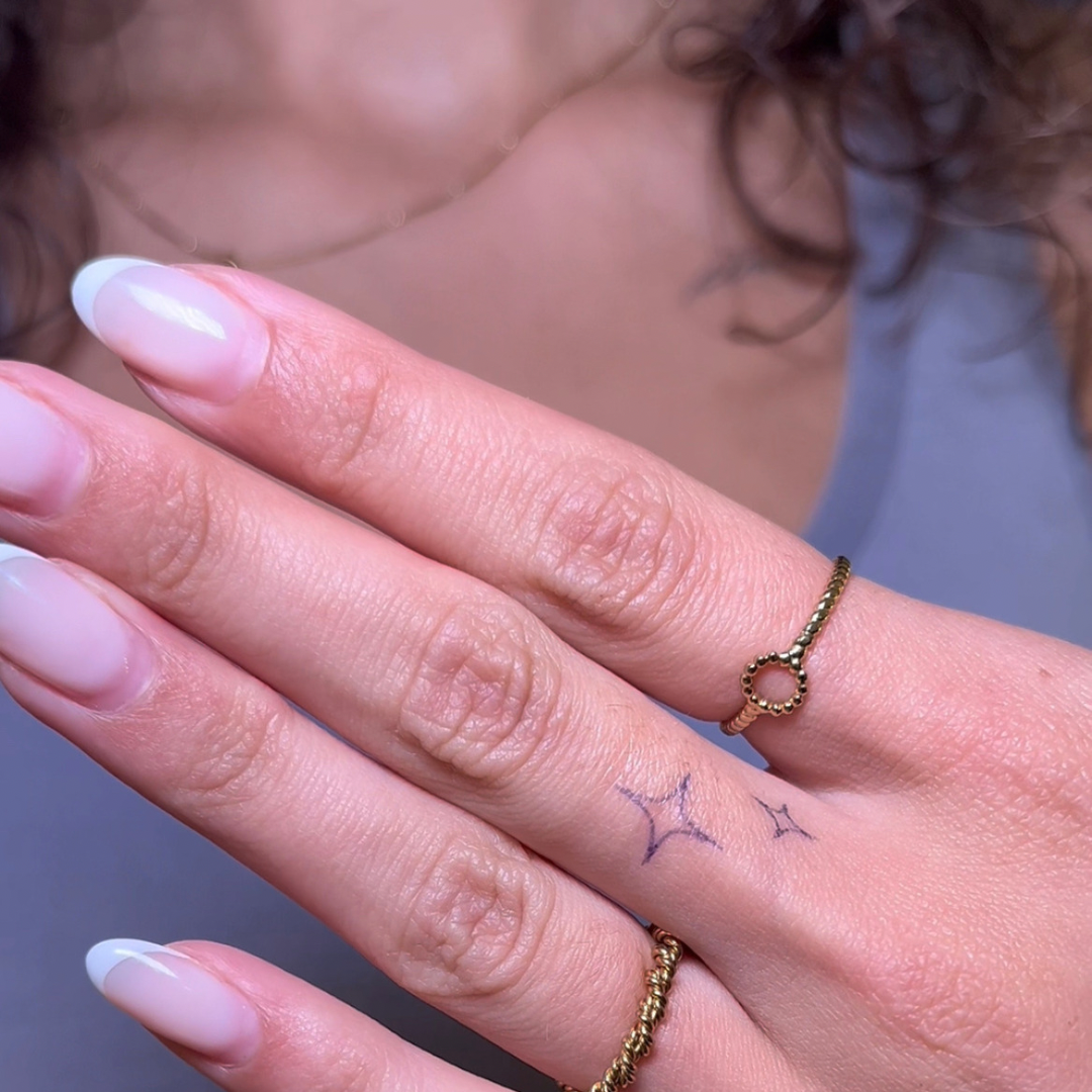 Scintillio del tatuaggio temporaneo