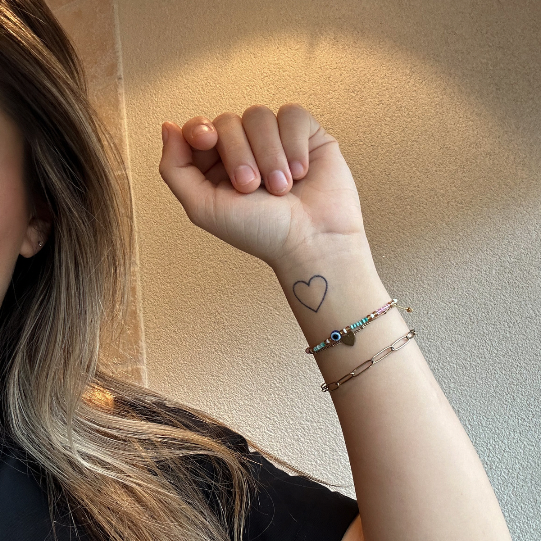 Cuore del tatuaggio temporaneo