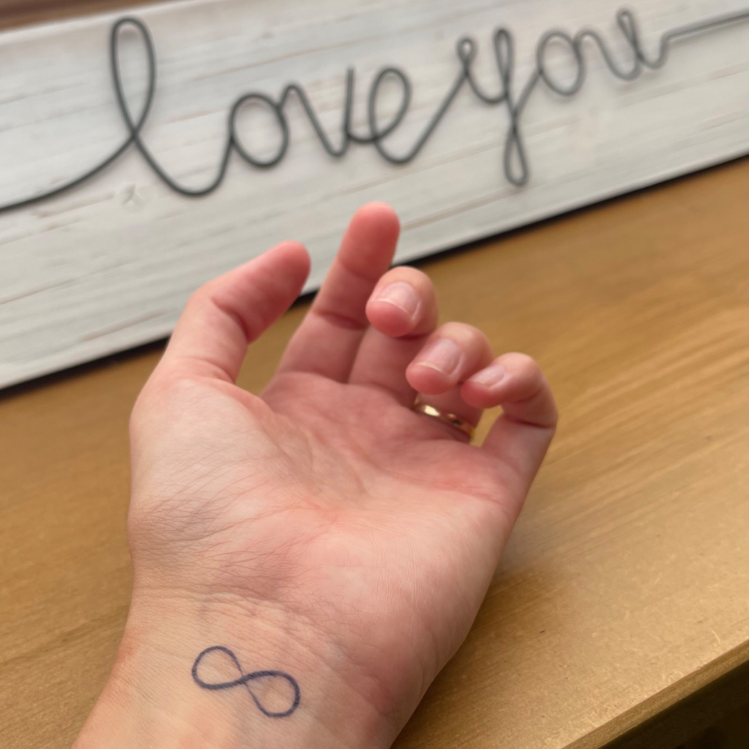 Infinito del tatuaggio temporaneo