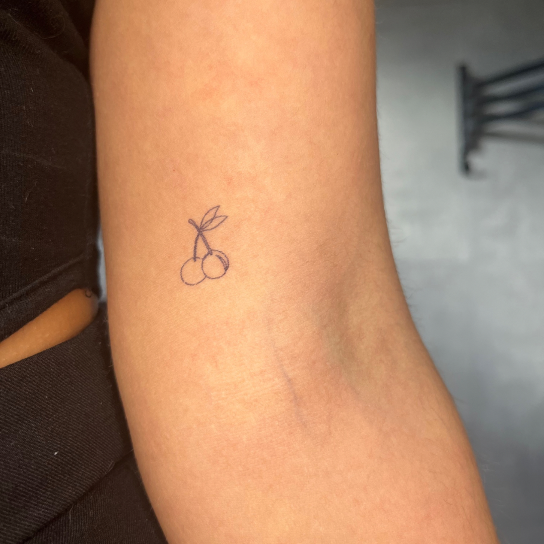 Ciliegie tatuaggio temporaneo